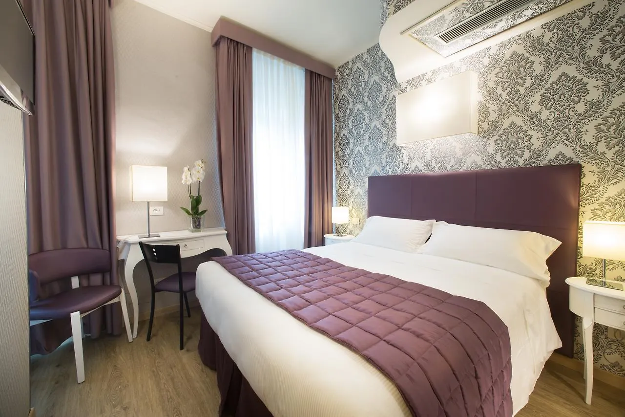 Hotel Montreal Florens 3*,