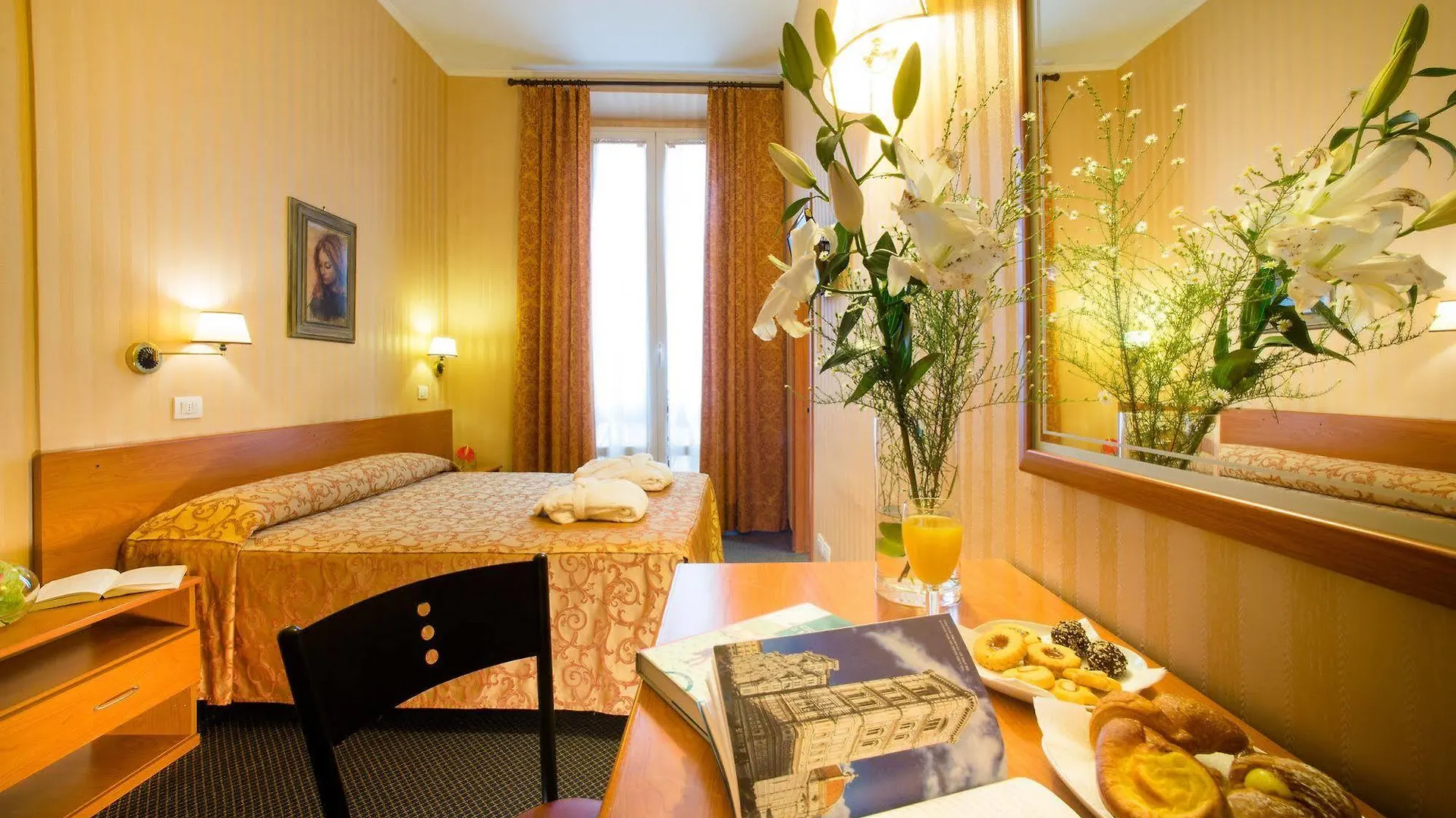 Hotel Montreal Florens 3*,  Italien