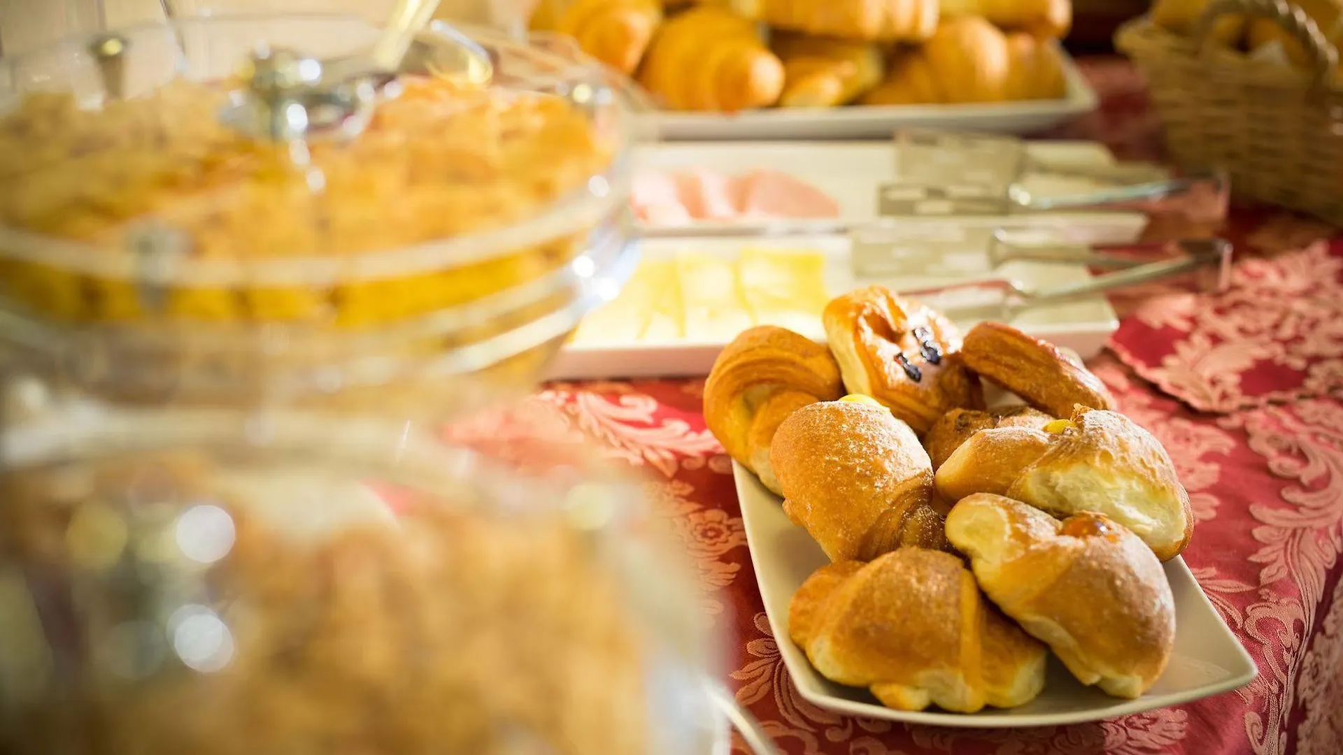 Hotel Montreal Флоренция